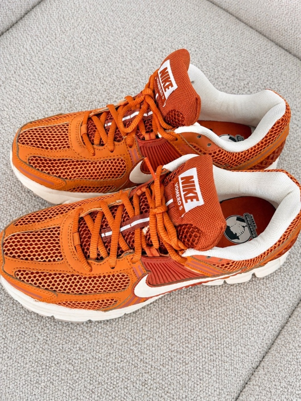 Nike Zoom Vomero 5 Orange Sneakers Women’s 10 Men’s 9 - Picture 2 of 6